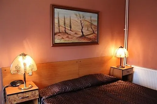 Villa Hotel Kristal Boedapest Hongarije